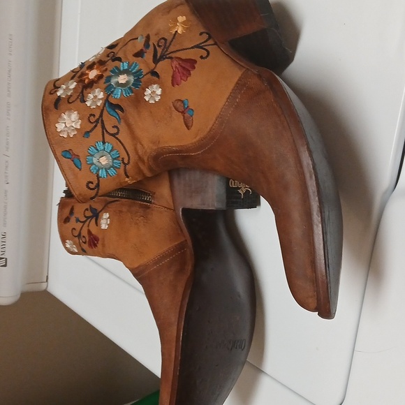 Old Gringo Catlyn Brass BL3236-1, size 9 - Picture 10 of 16